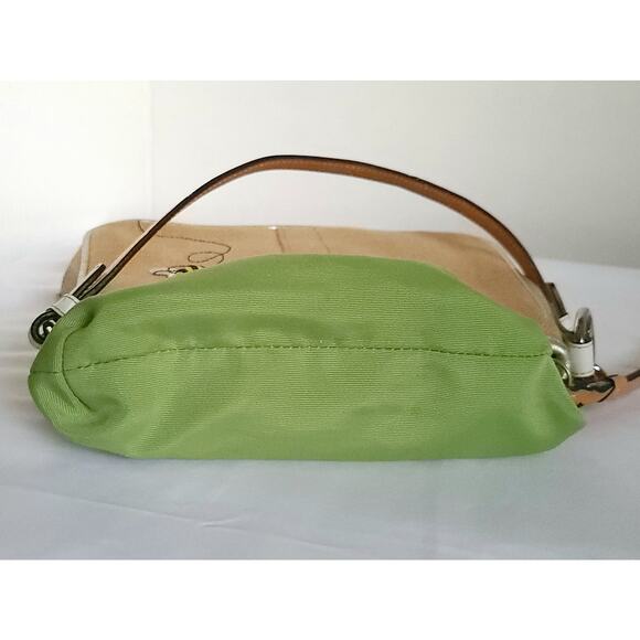 Coach(8672) 2005 Vintage Limited Edition Burlap Demi Bag - Picture 14 of 16